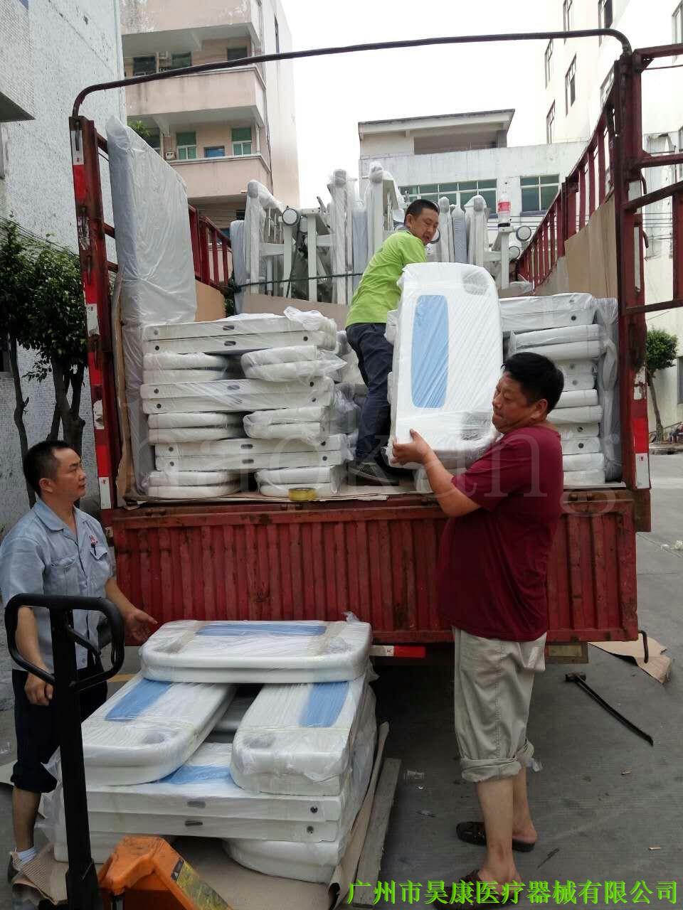 發(fā)往深圳的整套醫(yī)療床 發(fā)往深圳的整套醫(yī)療床