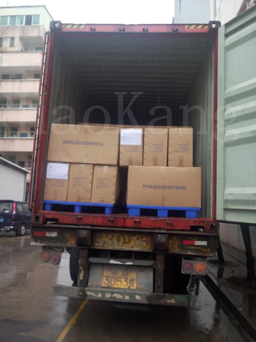 發(fā)往泰國的病床裝車圖 發(fā)往泰國的病床裝車圖